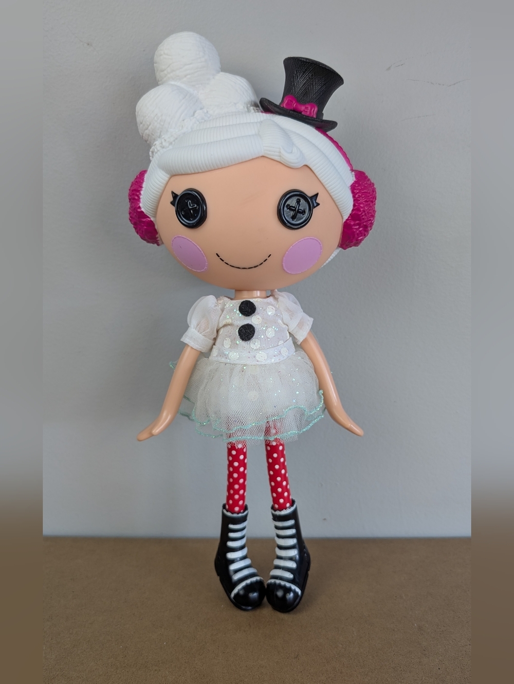 Lalaloopsy Winter Snowflake Doll, 2013 MGA White Ice Cream Hair, Black Top Hat